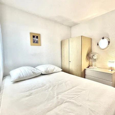 T3 Face A La Avec Terrasse Et Parking Prive A - Fr-1-338-587 아파트 세테
